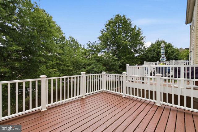 8108 DOVE COTTAGE CT, Lorton, VA 22079