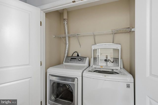 8108 DOVE COTTAGE CT, Lorton, VA 22079