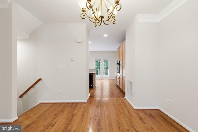 8108 DOVE COTTAGE CT, Lorton, VA 22079