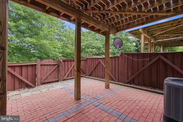 8108 DOVE COTTAGE CT, Lorton, VA 22079