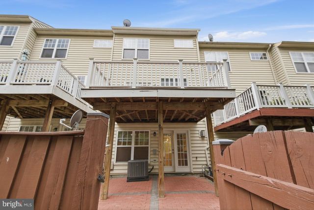 8108 DOVE COTTAGE CT, Lorton, VA 22079