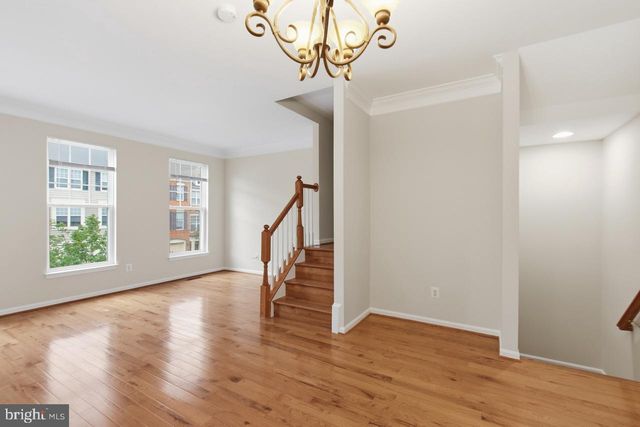 8108 DOVE COTTAGE CT, Lorton, VA 22079
