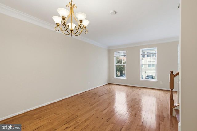 8108 DOVE COTTAGE CT, Lorton, VA 22079