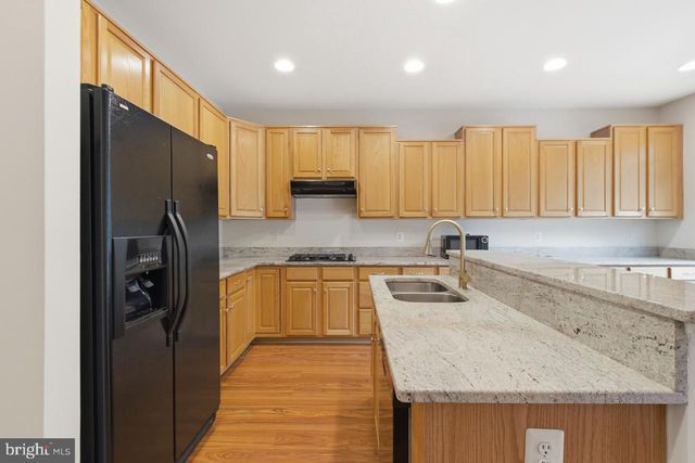 8108 DOVE COTTAGE CT, Lorton, VA 22079