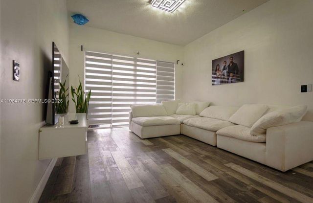 2721 Ocean Club Blvd 303, Hollywood, FL 33019