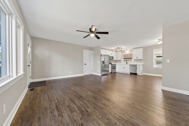 403 W Hite St, Gallatin, TN 37066