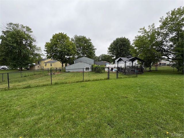 4040 Winterpark Drive, Clay, NY 13090