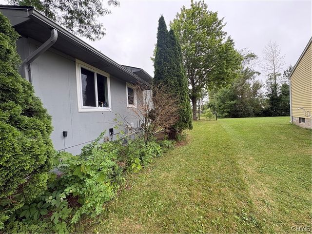 4040 Winterpark Drive, Clay, NY 13090