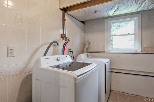 4040 Winterpark Drive, Clay, NY 13090