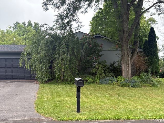 4040 Winterpark Drive, Clay, NY 13090