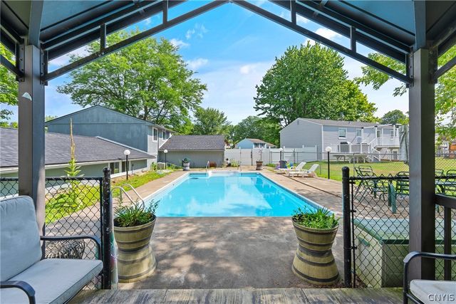 4040 Winterpark Drive, Clay, NY 13090