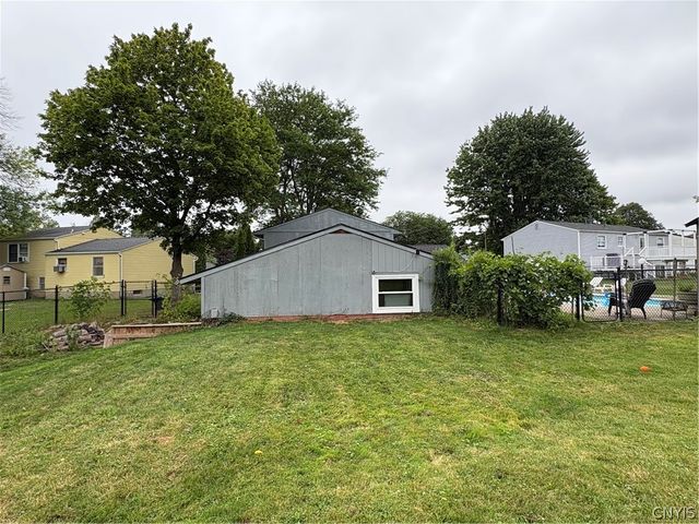 4040 Winterpark Drive, Clay, NY 13090