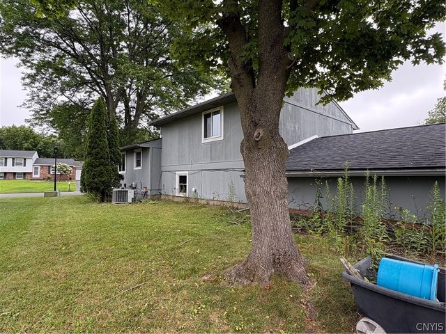 4040 Winterpark Drive, Clay, NY 13090