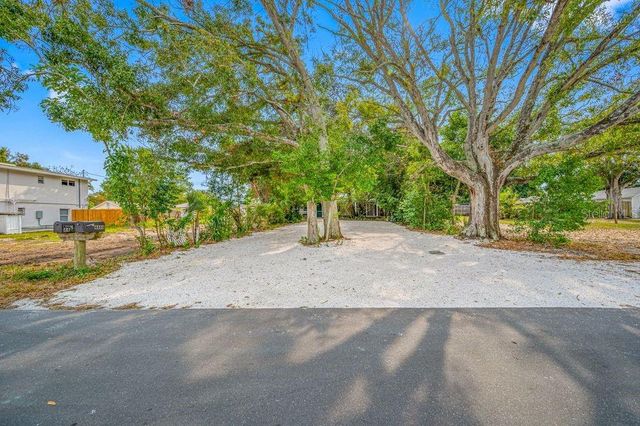 4466 57TH AVENUE N, St Petersburg, FL 33714