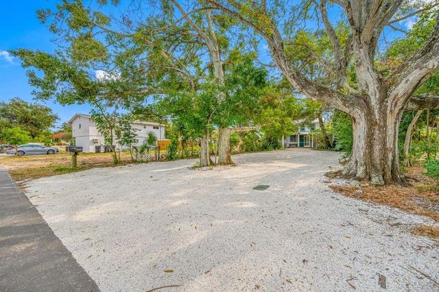 4466 57TH AVENUE N, St Petersburg, FL 33714