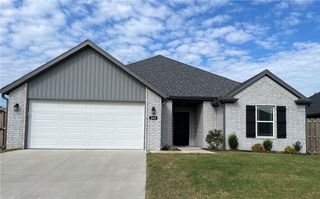 269 Nightfall Avenue, Farmington, AR 72730