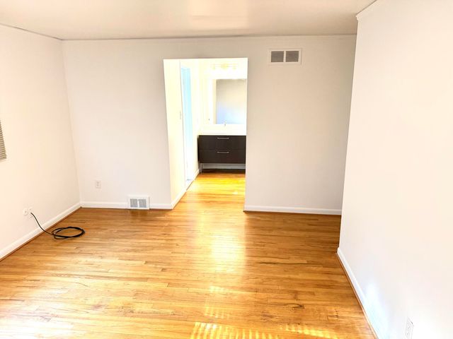 4290 Wendell Road, West Bloomfield, MI 48323