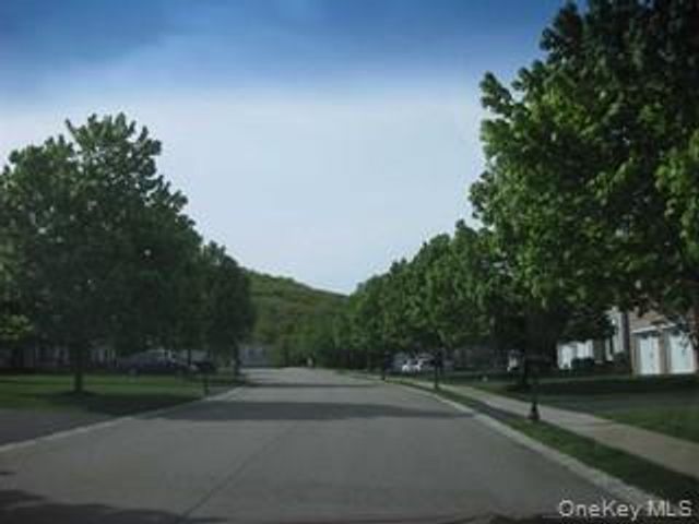 216 Roosevelt Drive, Fishkill, NY 12524