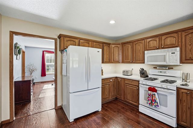 3516 Prairie Creek Road SW, Cedar Rapids, IA 52404
