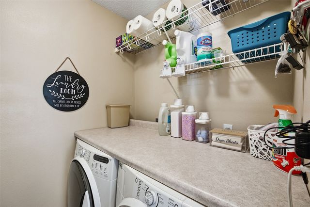 3516 Prairie Creek Road SW, Cedar Rapids, IA 52404