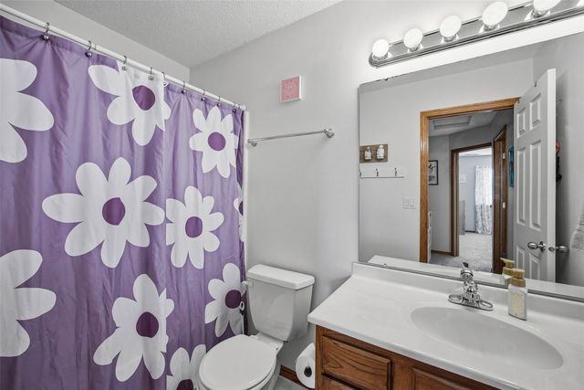 3516 Prairie Creek Road SW, Cedar Rapids, IA 52404