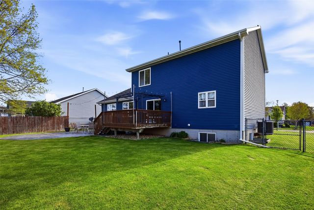 3516 Prairie Creek Road SW, Cedar Rapids, IA 52404