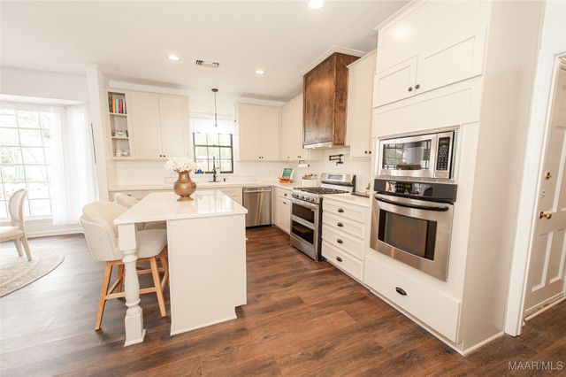 3051 Hill Hedge Drive, Montgomery, AL 36111