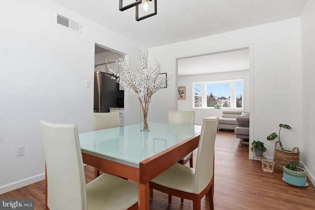 6136 FRIAR RD, Harrisburg, PA 17111