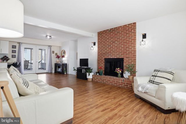 6136 FRIAR RD, Harrisburg, PA 17111