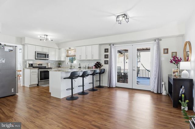 6136 FRIAR RD, Harrisburg, PA 17111