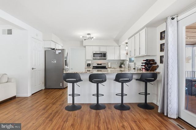 6136 FRIAR RD, Harrisburg, PA 17111