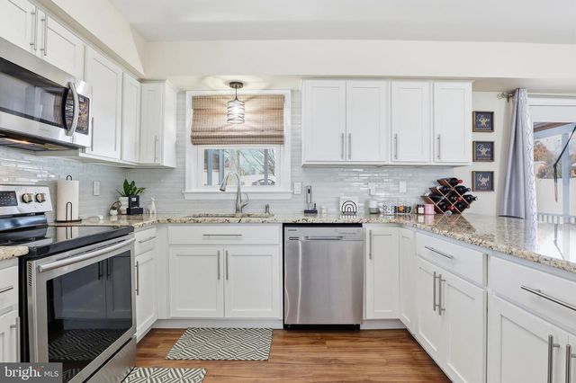 6136 FRIAR RD, Harrisburg, PA 17111