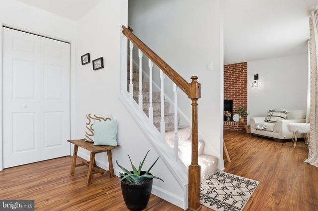 6136 FRIAR RD, Harrisburg, PA 17111