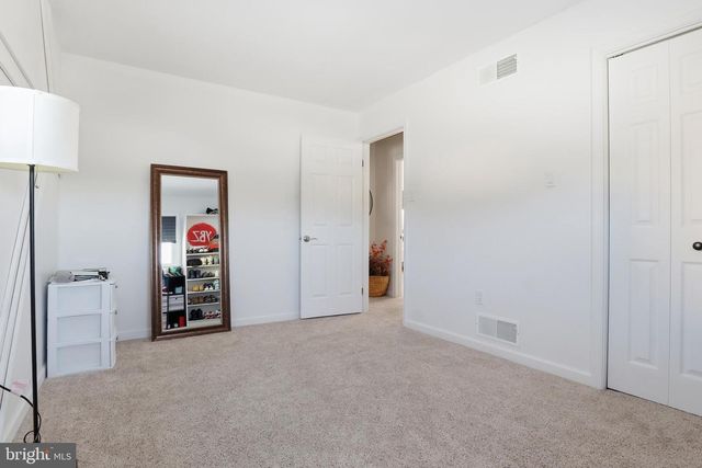 6136 FRIAR RD, Harrisburg, PA 17111