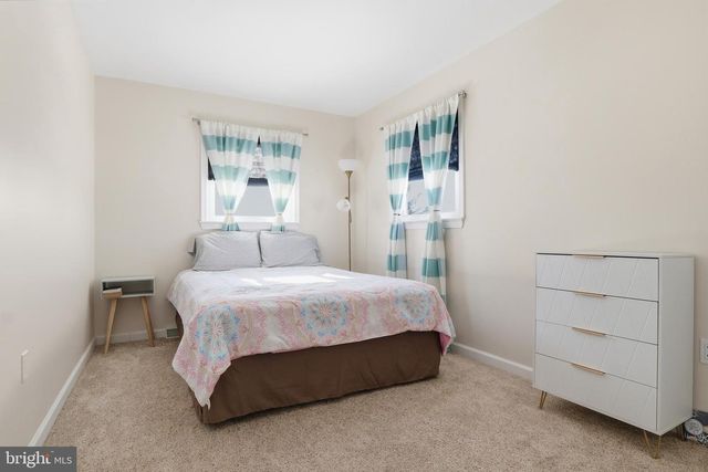 6136 FRIAR RD, Harrisburg, PA 17111