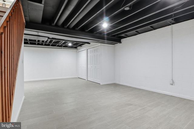 6136 FRIAR RD, Harrisburg, PA 17111