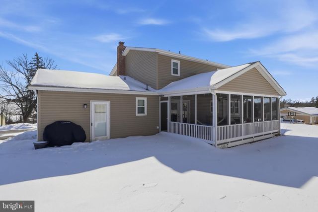 6136 FRIAR RD, Harrisburg, PA 17111