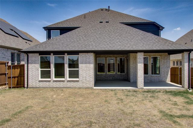 136 Glenwood Drive, Oak Point, TX 75068
