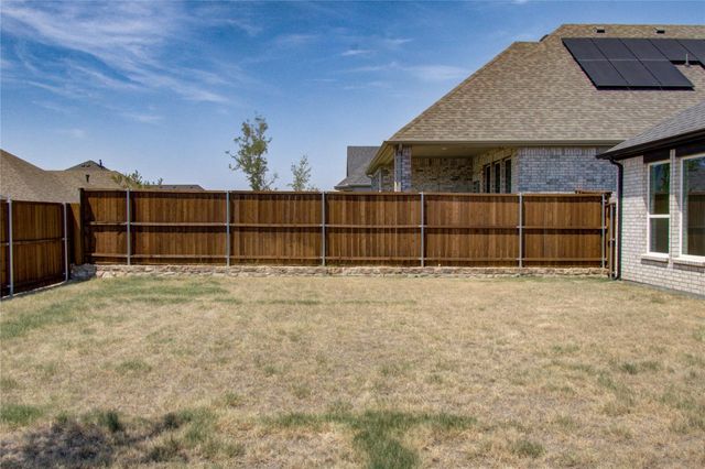 136 Glenwood Drive, Oak Point, TX 75068