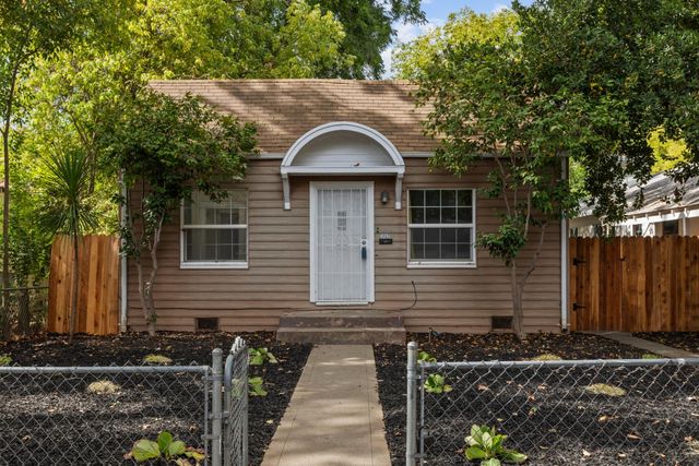 3132 B St, Sacramento, CA 95816