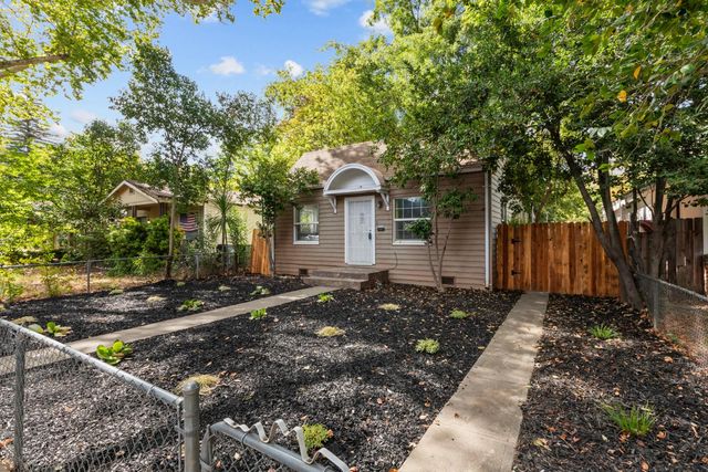 3132 B St, Sacramento, CA 95816