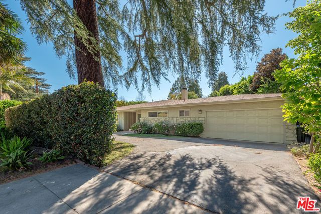 14200 Chandler Boulevard, Sherman Oaks, CA 91401