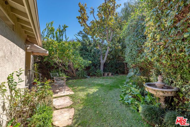 14200 Chandler Boulevard, Sherman Oaks, CA 91401