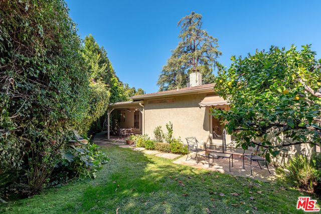 14200 Chandler Boulevard, Sherman Oaks, CA 91401