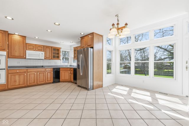 15 Wildwood Drive, Carmel, IN 46032