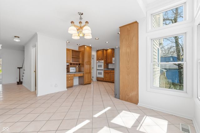 15 Wildwood Drive, Carmel, IN 46032