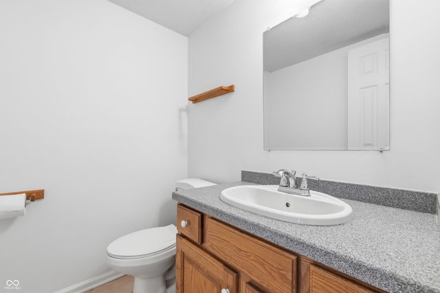 15 Wildwood Drive, Carmel, IN 46032