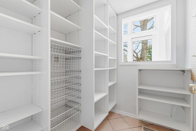 15 Wildwood Drive, Carmel, IN 46032