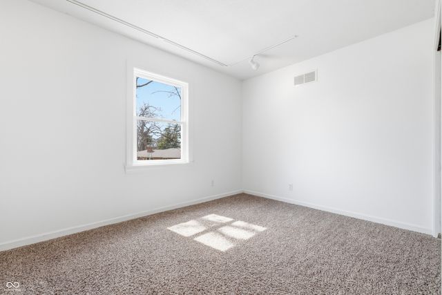 15 Wildwood Drive, Carmel, IN 46032