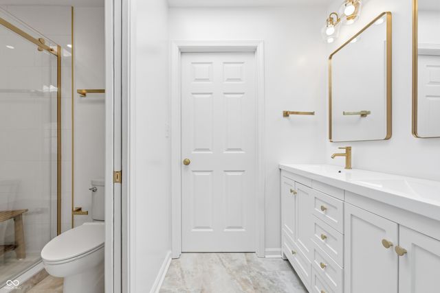 15 Wildwood Drive, Carmel, IN 46032